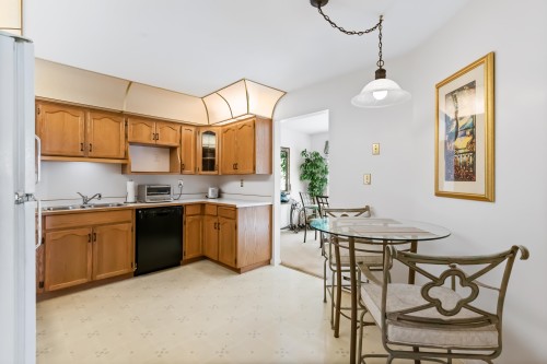 207-11601 227 Street, Maple Ridge, BC 