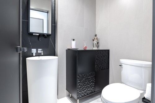 207-5177 Brighouse Way, Richmond, BC 