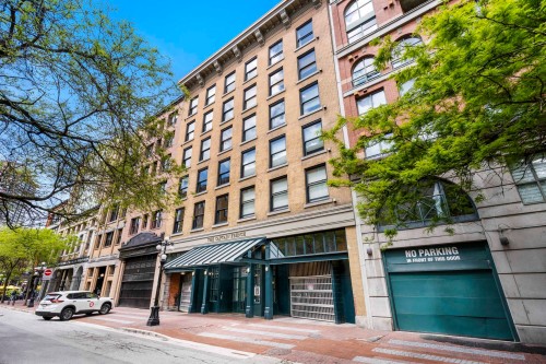 301-41 Alexander Street  Vancouver, BC V6A 1B2