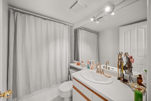 207-1171 Pipeline Road, Coquitlam, BC 