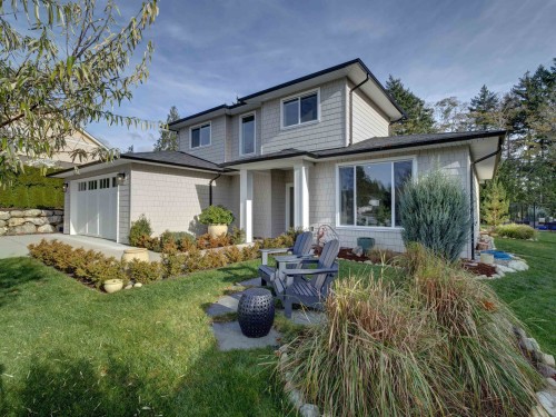 1414 Sunrise Place, Gibsons, BC 