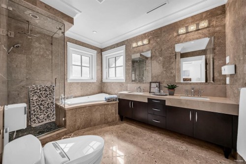 3176 35Th Avenue W, Vancouver, BC 