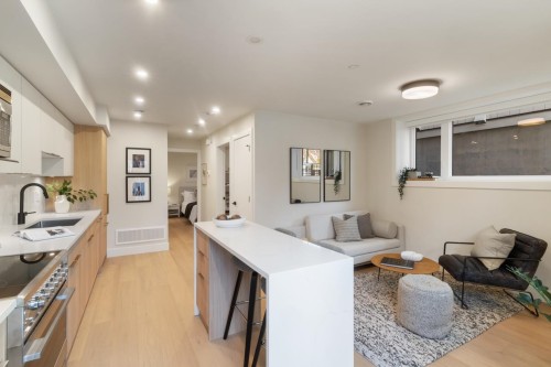 1-1937 Templeton Drive, Vancouver, BC 