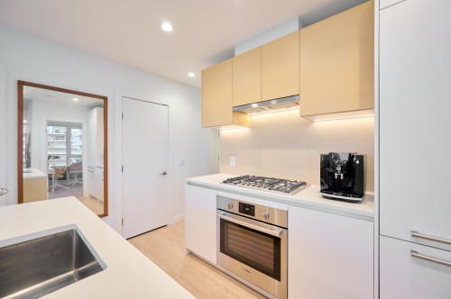 2802/03-652 Whiting Way, Coquitlam, BC 