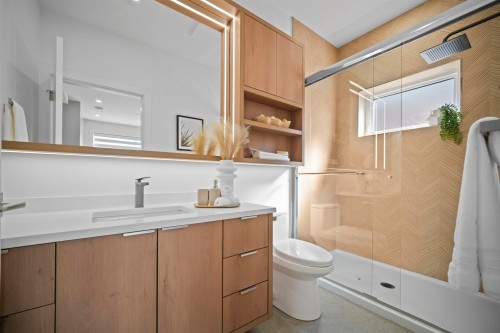 1-3563 25Th Avenue E, Vancouver, BC 