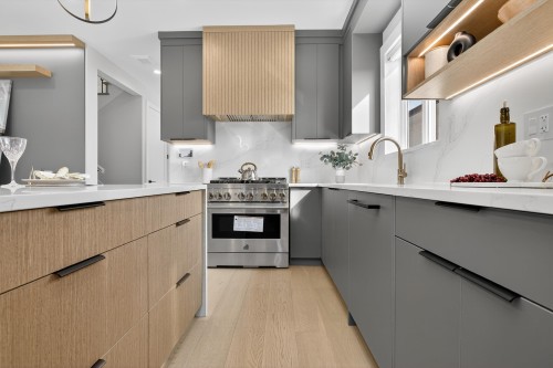 6928 Carnegie Street, Burnaby, BC 