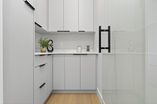 6928 Carnegie Street, Burnaby, BC 