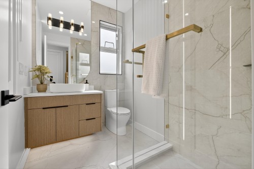 6928 Carnegie Street, Burnaby, BC 