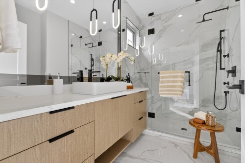 6928 Carnegie Street, Burnaby, BC 