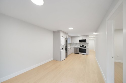 6928 Carnegie Street, Burnaby, BC 