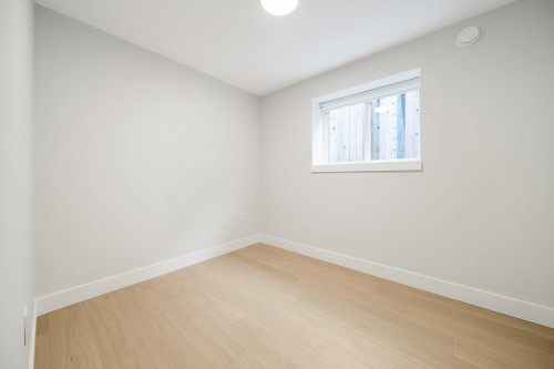 6928 Carnegie Street, Burnaby, BC 