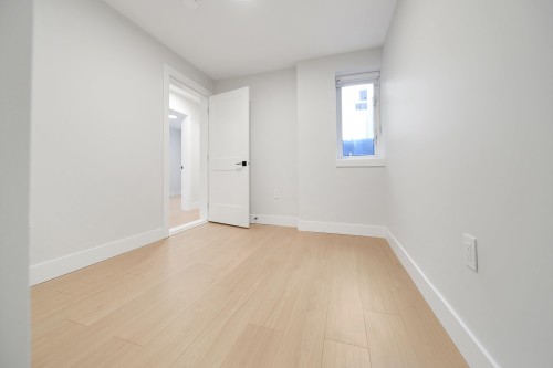 6928 Carnegie Street, Burnaby, BC 