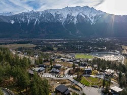 7516 Pebble Creek Drive  Pemberton, BC V0N 2L1