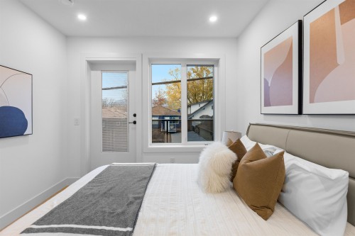 2609 Dundas Street, Vancouver, BC 