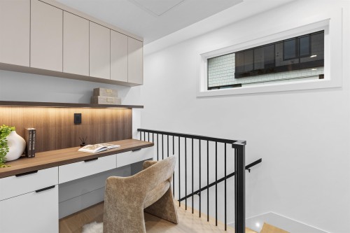 2609 Dundas Street, Vancouver, BC 