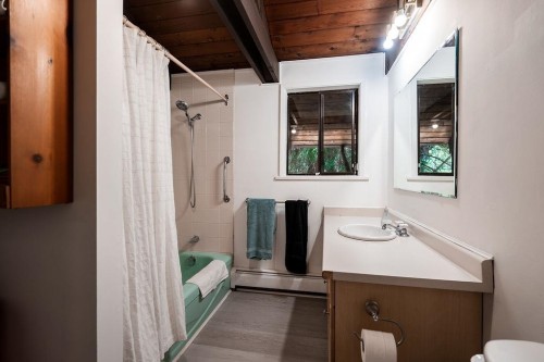 4402 Keith Road, West Vancouver, BC 