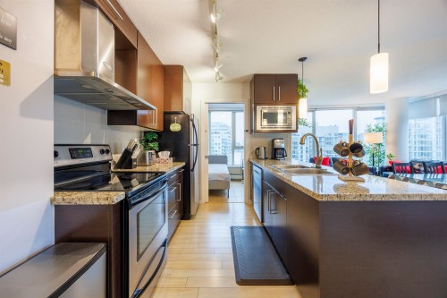 3207-689 Abbott Street, Vancouver, BC 