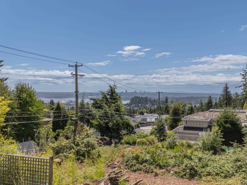 910 Fairmile Road, West Vancouver, BC 