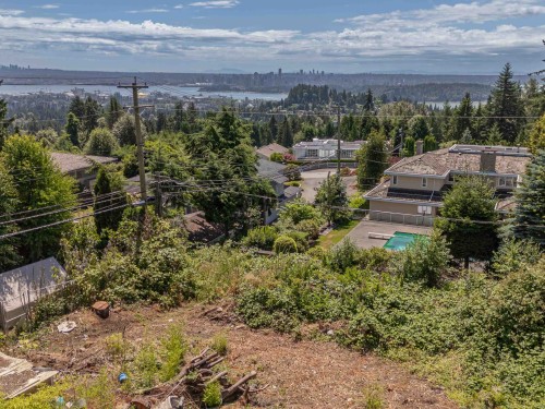 910 Fairmile Road, West Vancouver, BC 