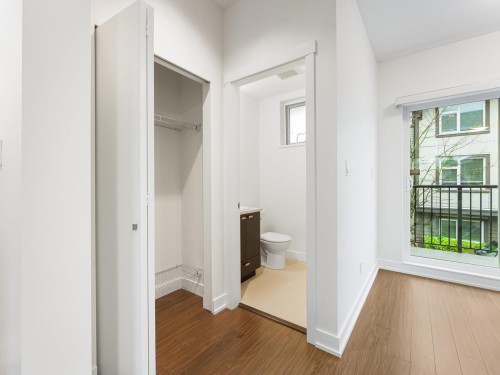 10-4099 No. 4 Road, Richmond, BC 