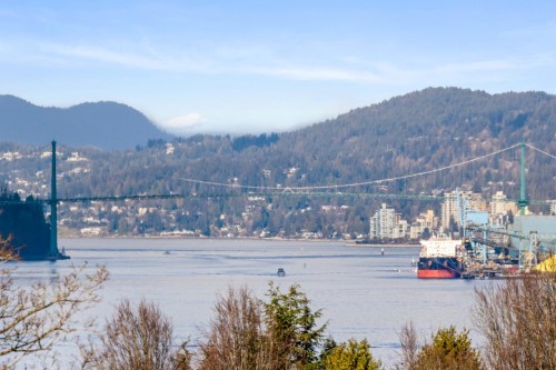 2558 Dundas Street, Vancouver, BC 