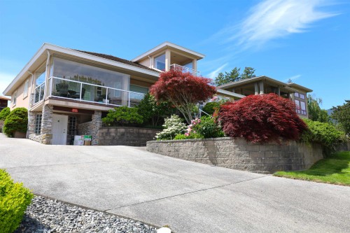 561 Spyglass Place, Gibsons, BC 