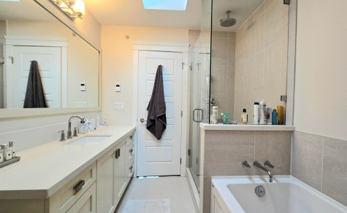 5467 Dunbar Street, Vancouver, BC 