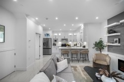 2076 50th Avenue E Vancouver, BC V5P 1V3