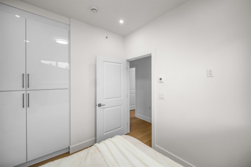 2076 50Th Avenue E, Vancouver, BC 