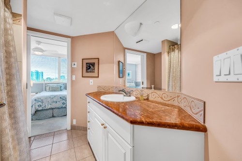 6-1350 14 Avenue W, Vancouver, BC 