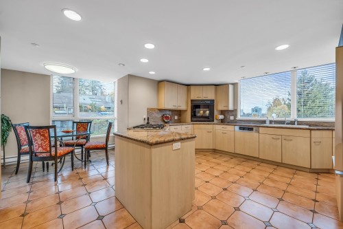 6-1350 14 Avenue W, Vancouver, BC 