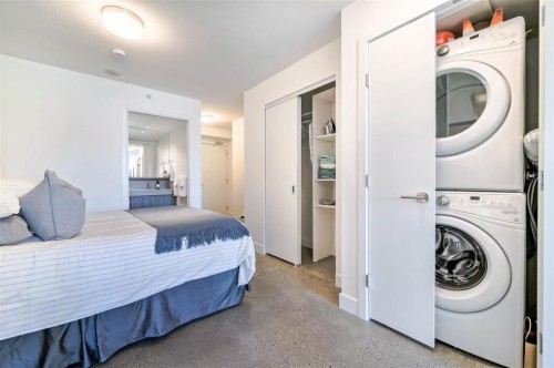 404-231 Pender Street E, Vancouver, BC 