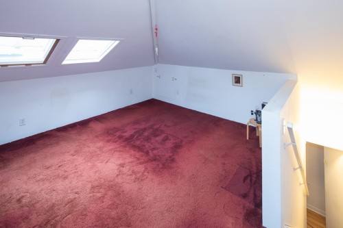 2305 3Rd Avenue W, Vancouver, BC 