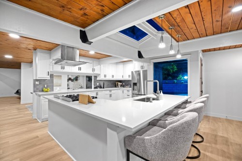 530 Hadden Drive, West Vancouver, BC 