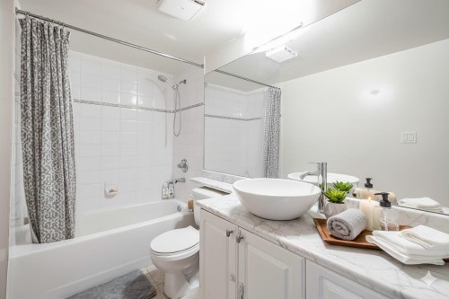 219-5880 Dover Crescent, Richmond, BC 