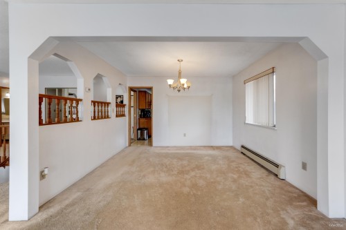 7769 10Th Avenue, Burnaby, BC 