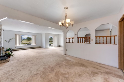 7769 10Th Avenue, Burnaby, BC 