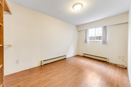7769 10Th Avenue, Burnaby, BC 