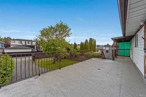 7769 10Th Avenue, Burnaby, BC 