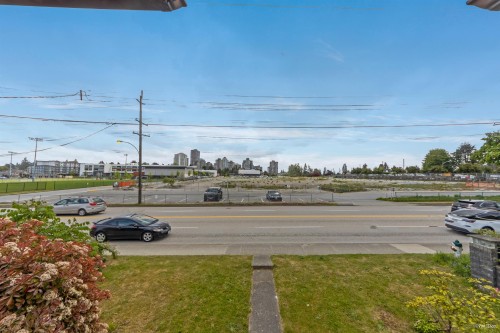 7769 10Th Avenue, Burnaby, BC 