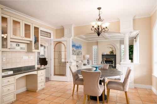 6111 Kitchener Street, Burnaby, BC 