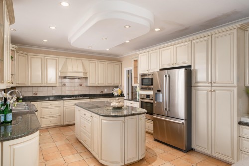 6111 Kitchener Street, Burnaby, BC 