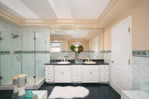 6111 Kitchener Street, Burnaby, BC 