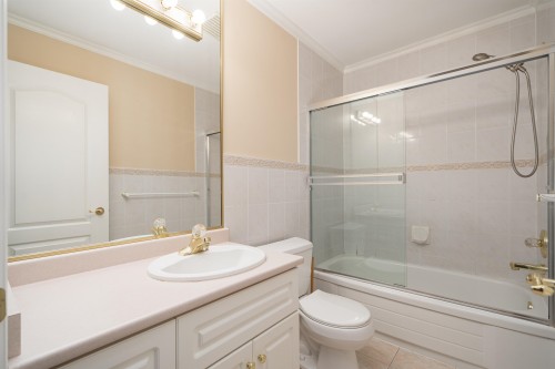 6111 Kitchener Street, Burnaby, BC 