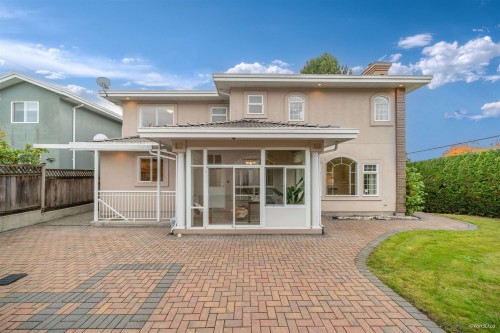 6111 Kitchener Street, Burnaby, BC 