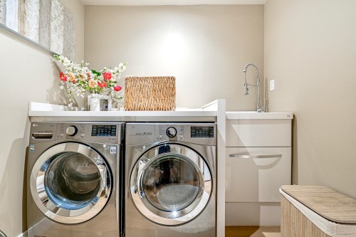 4125 Burkehill Place, West Vancouver, BC 