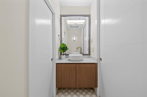 1-4650 Gothard Street, Vancouver, BC 