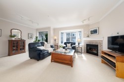 651 St. Andrews Avenue  North Vancouver, BC V7L 4M2