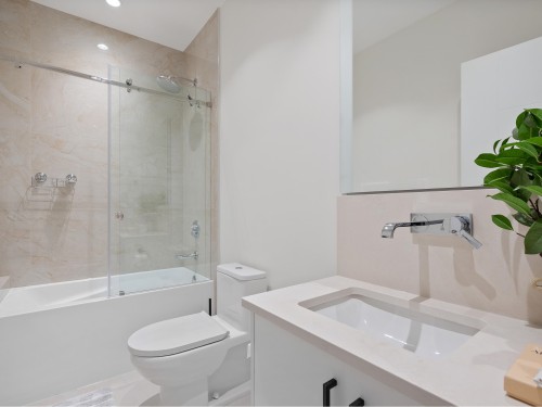 1295 Duchess Avenue, West Vancouver, BC 