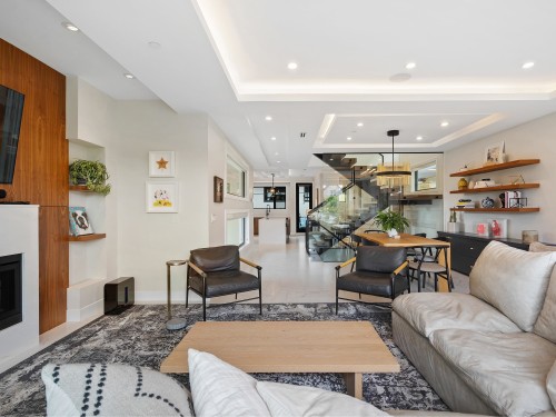 1295 Duchess Avenue, West Vancouver, BC 